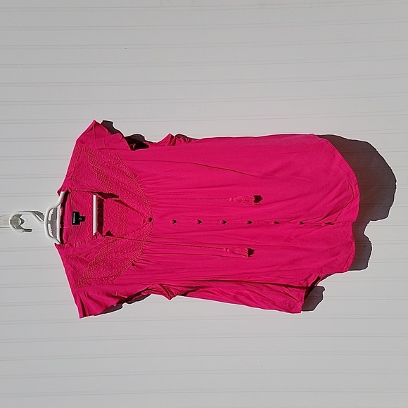 New Torrid Women’s Torrid Tie-Front Flutter Cap Sleeve Blouse Hot Pink Sz 2 - Picture 3 of 7